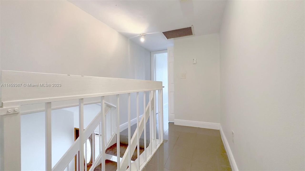 最近售出: $749,000 (3 贝兹, 3 浴室, 2019 平方英尺)