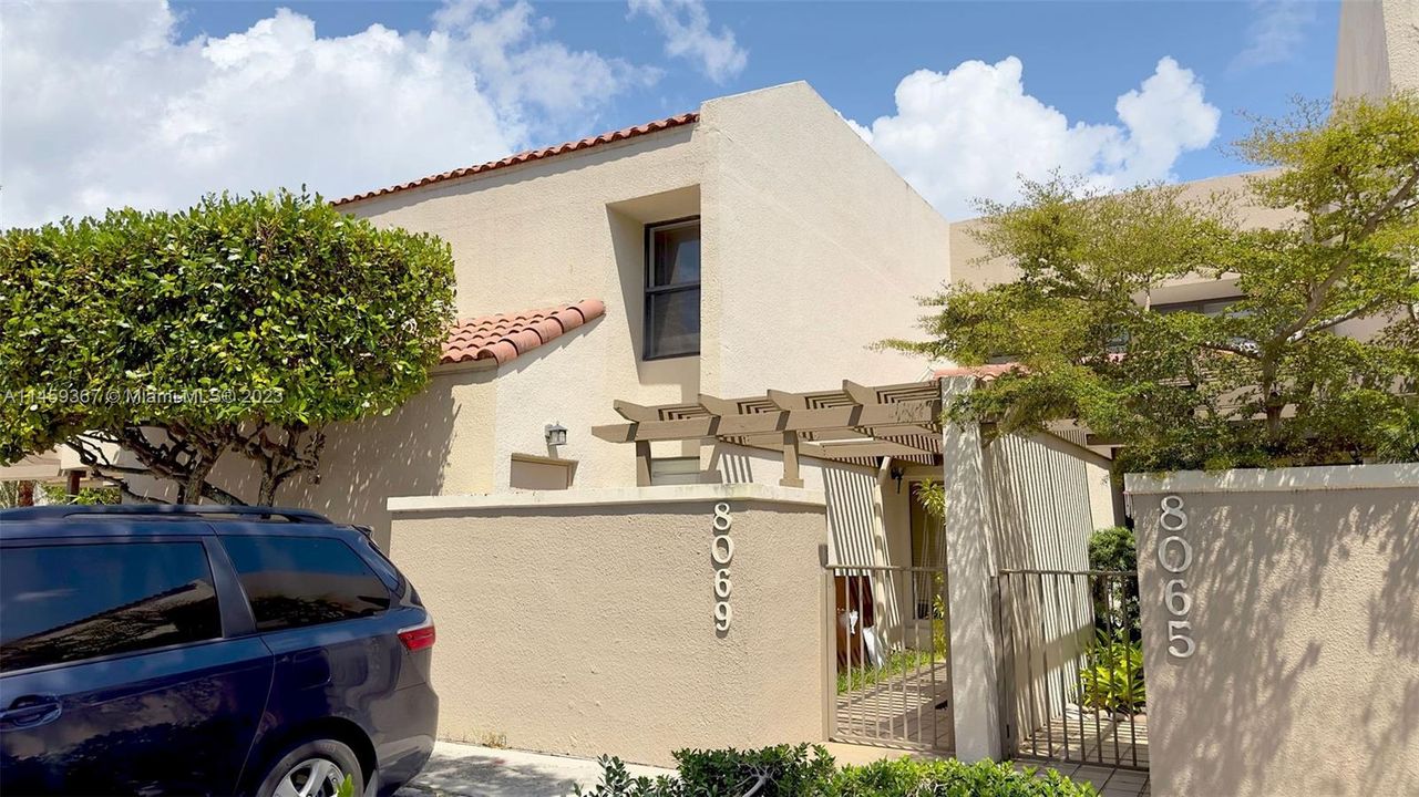 最近售出: $749,000 (3 贝兹, 3 浴室, 2019 平方英尺)