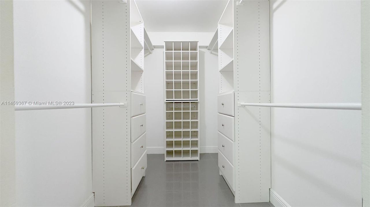 最近售出: $749,000 (3 贝兹, 3 浴室, 2019 平方英尺)