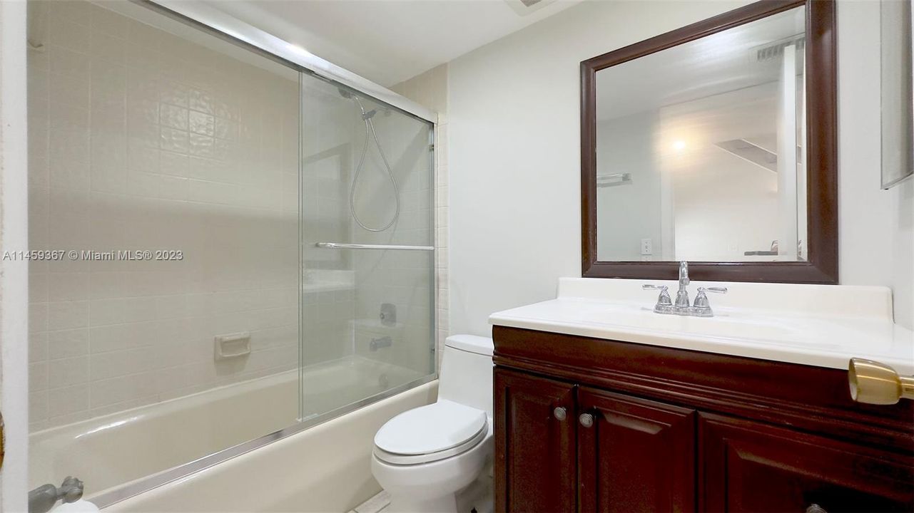 最近售出: $749,000 (3 贝兹, 3 浴室, 2019 平方英尺)