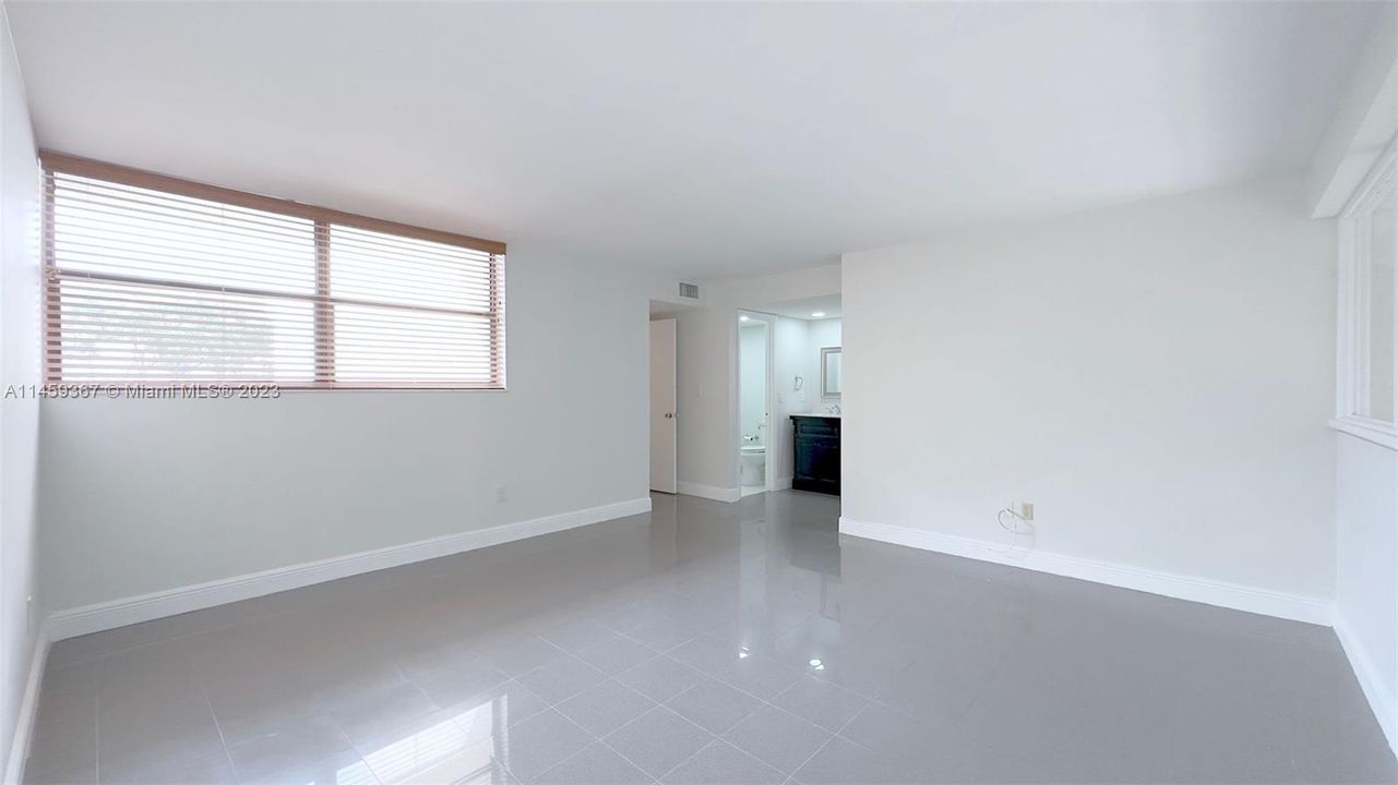 最近售出: $749,000 (3 贝兹, 3 浴室, 2019 平方英尺)