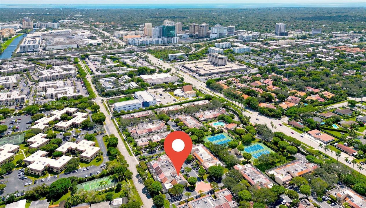 最近售出: $749,000 (3 贝兹, 3 浴室, 2019 平方英尺)