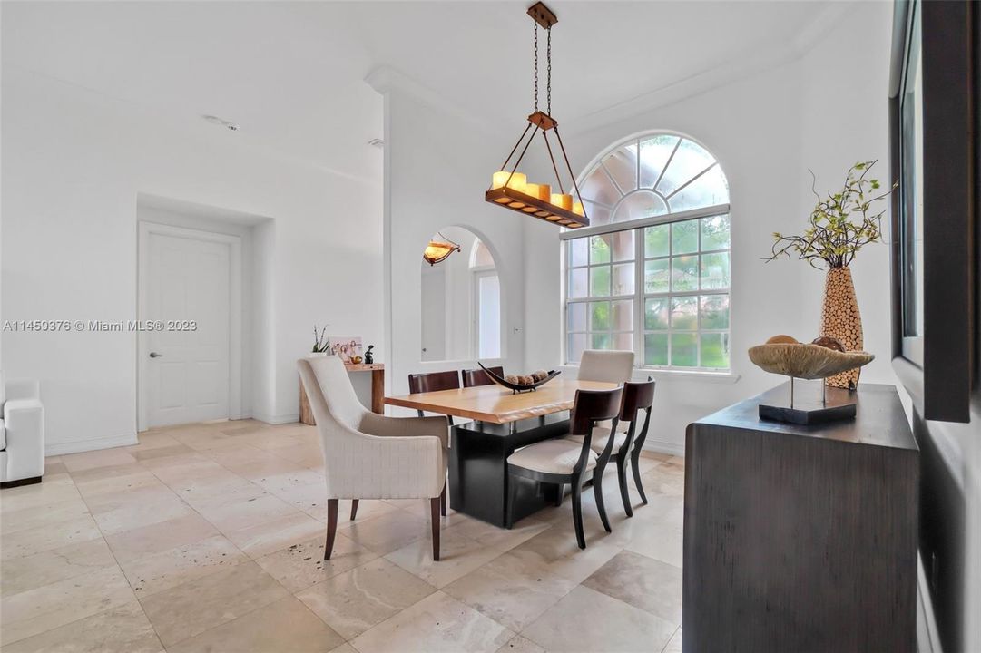 Recently Sold: $1,220,000 (5 beds, 3 baths, 3369 Square Feet)