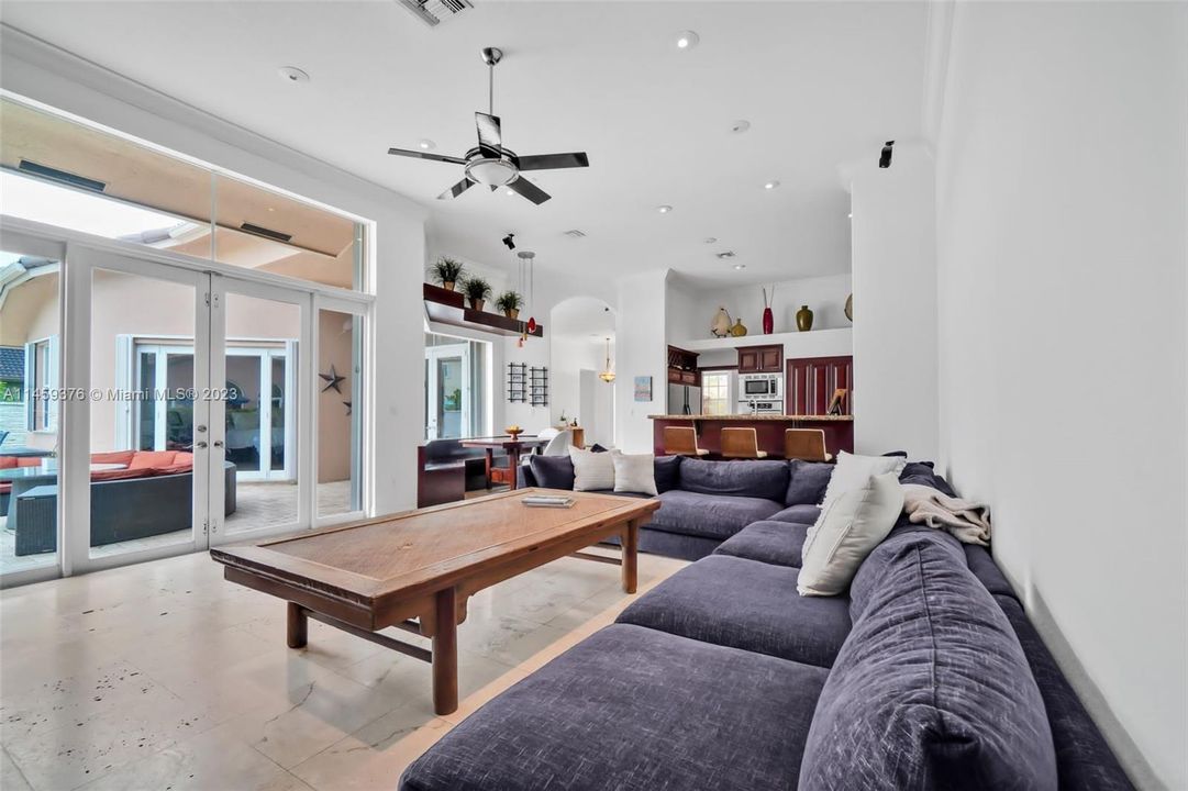 Recently Sold: $1,220,000 (5 beds, 3 baths, 3369 Square Feet)