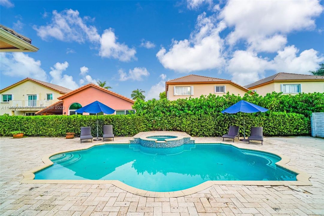 Recently Sold: $1,220,000 (5 beds, 3 baths, 3369 Square Feet)