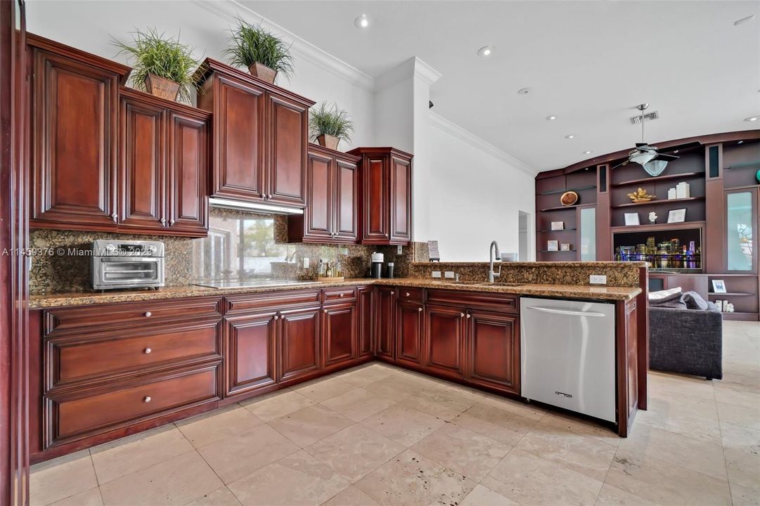 Recently Sold: $1,220,000 (5 beds, 3 baths, 3369 Square Feet)