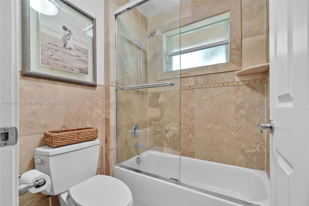 Recently Sold: $1,220,000 (5 beds, 3 baths, 3369 Square Feet)