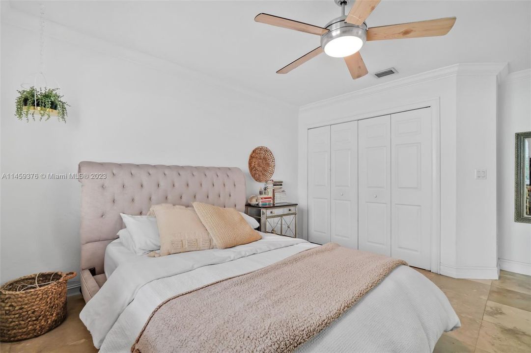 Recently Sold: $1,220,000 (5 beds, 3 baths, 3369 Square Feet)