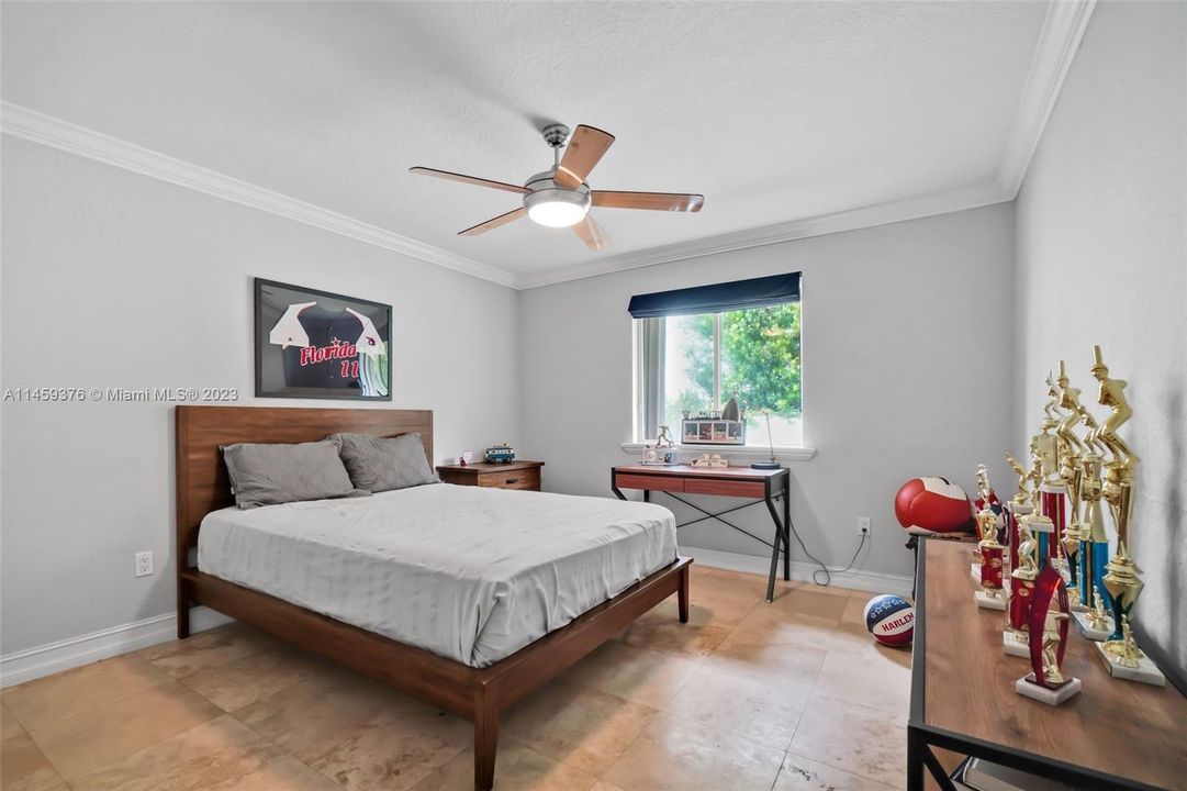 Recently Sold: $1,220,000 (5 beds, 3 baths, 3369 Square Feet)