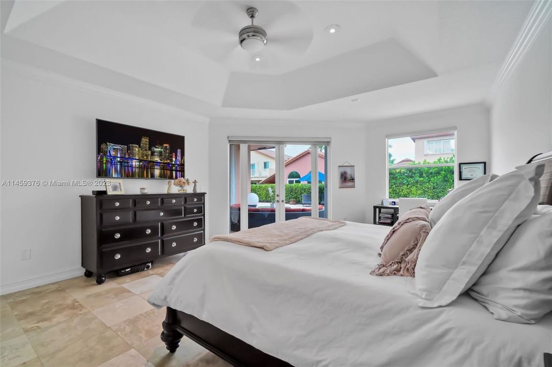 Recently Sold: $1,220,000 (5 beds, 3 baths, 3369 Square Feet)