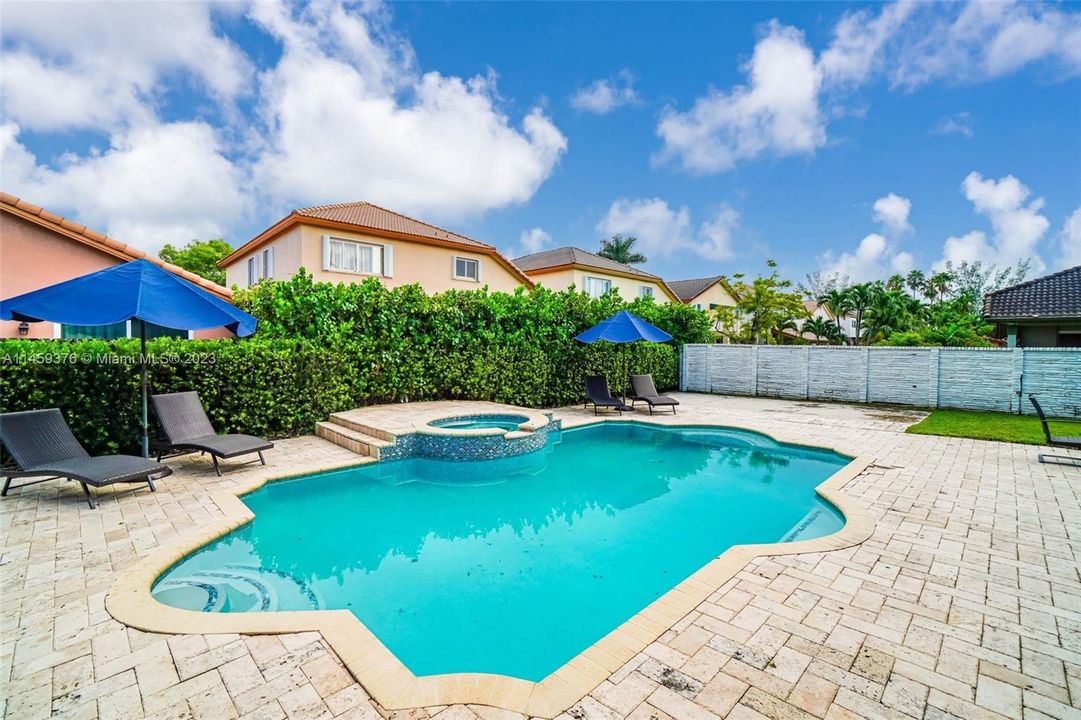 Recently Sold: $1,220,000 (5 beds, 3 baths, 3369 Square Feet)