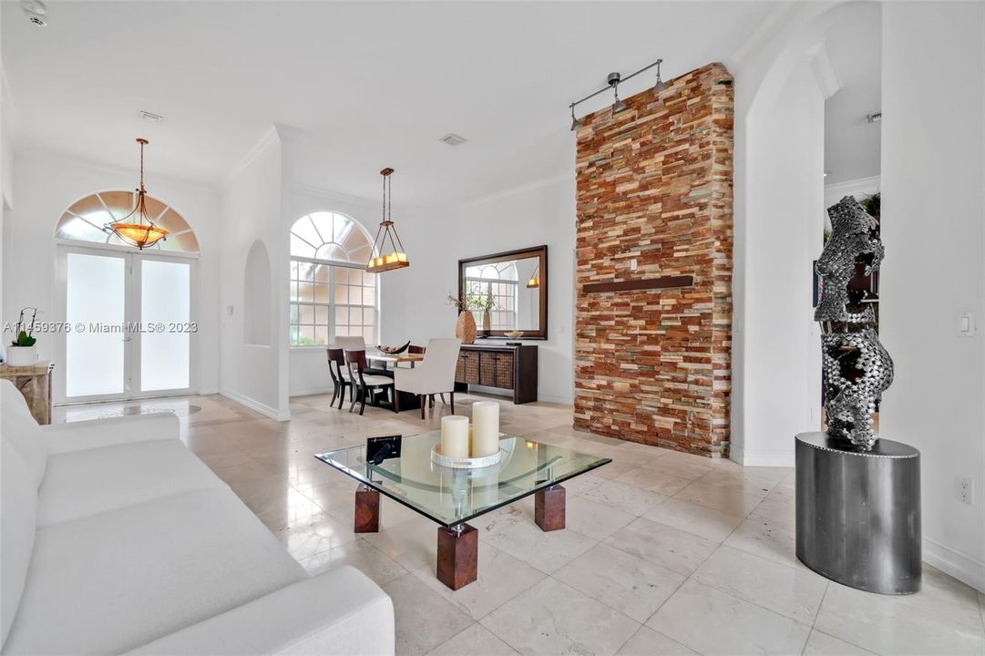 Recently Sold: $1,220,000 (5 beds, 3 baths, 3369 Square Feet)