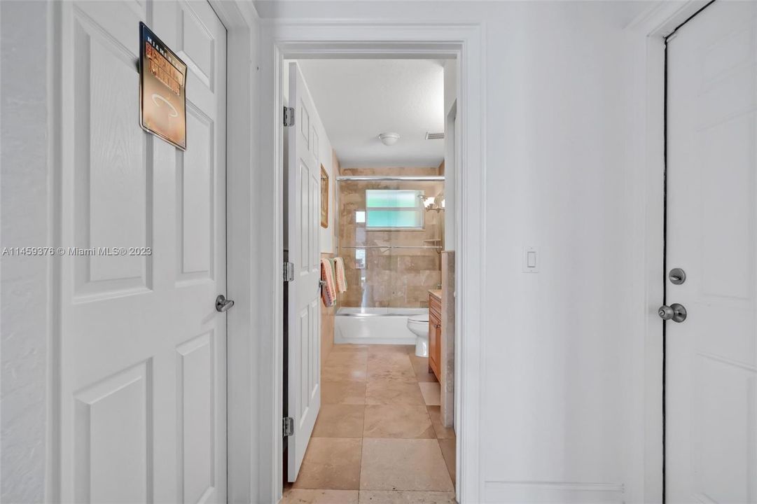 Recently Sold: $1,220,000 (5 beds, 3 baths, 3369 Square Feet)