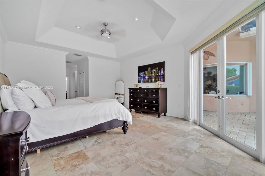 Recently Sold: $1,220,000 (5 beds, 3 baths, 3369 Square Feet)