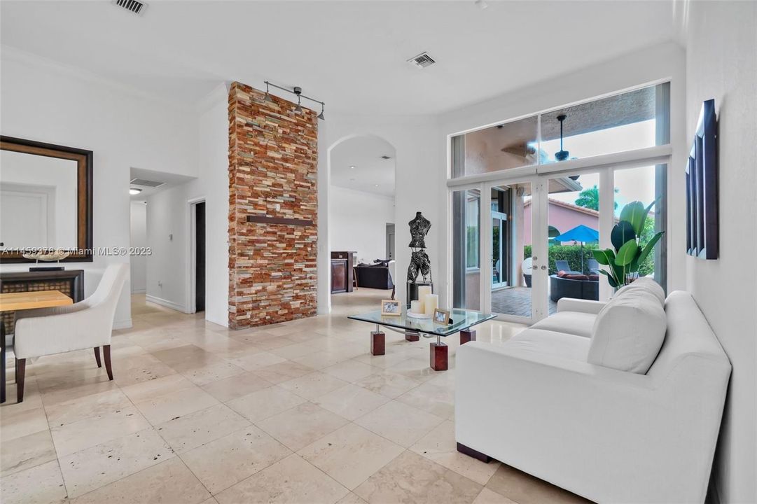 Recently Sold: $1,220,000 (5 beds, 3 baths, 3369 Square Feet)