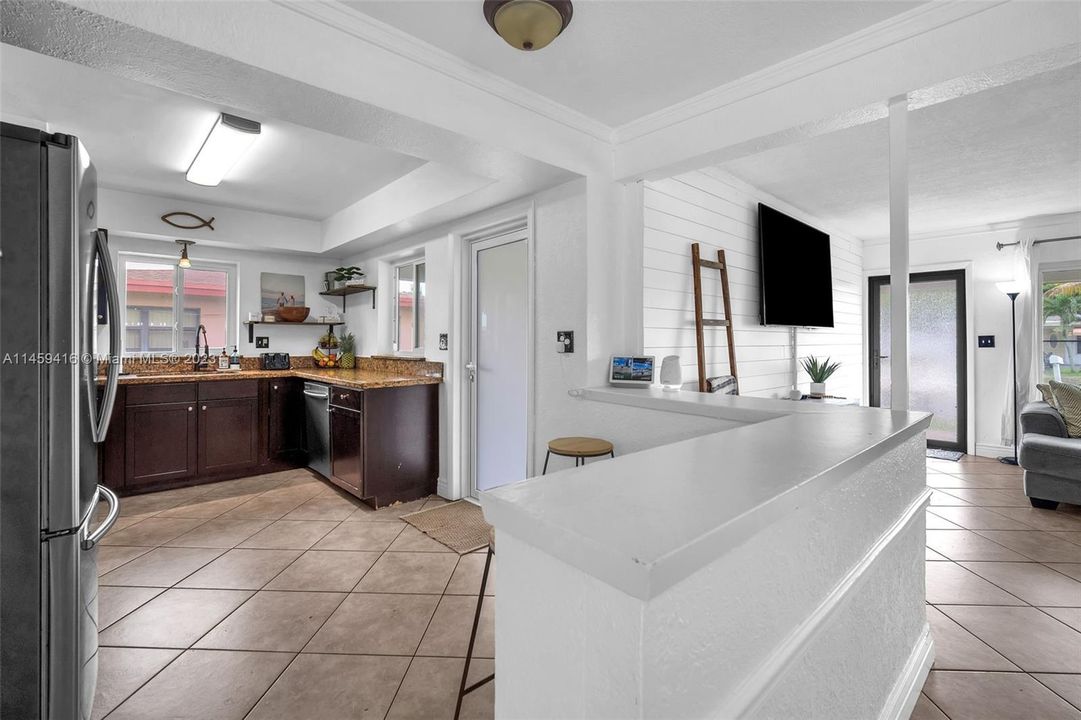 Recently Sold: $495,000 (3 beds, 2 baths, 1593 Square Feet)