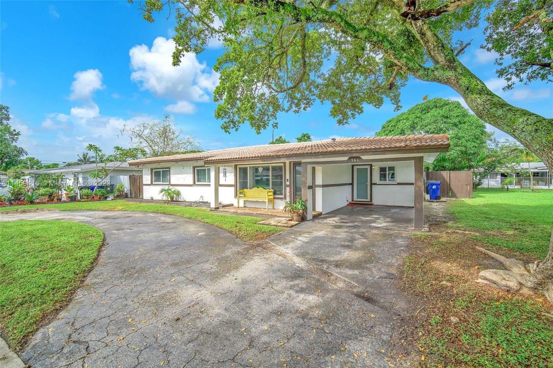 Recently Sold: $495,000 (3 beds, 2 baths, 1593 Square Feet)