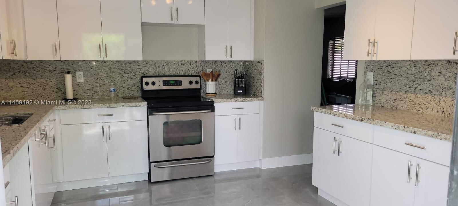 Recently Sold: $499,000 (3 beds, 1 baths, 1104 Square Feet)