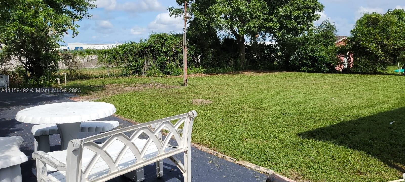 Recently Sold: $499,000 (3 beds, 1 baths, 1104 Square Feet)