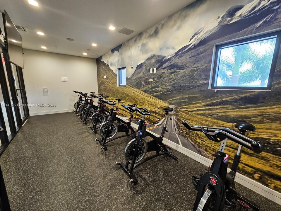 Recently Rented: $2,850 (2 beds, 2 baths, 1072 Square Feet)