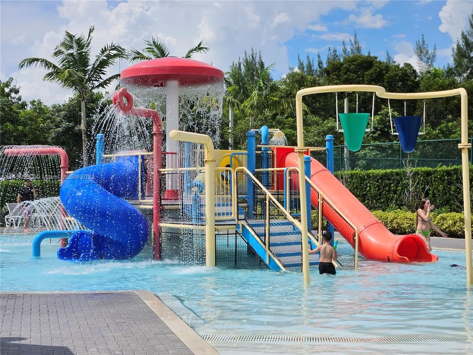 Recently Rented: $2,850 (2 beds, 2 baths, 1072 Square Feet)