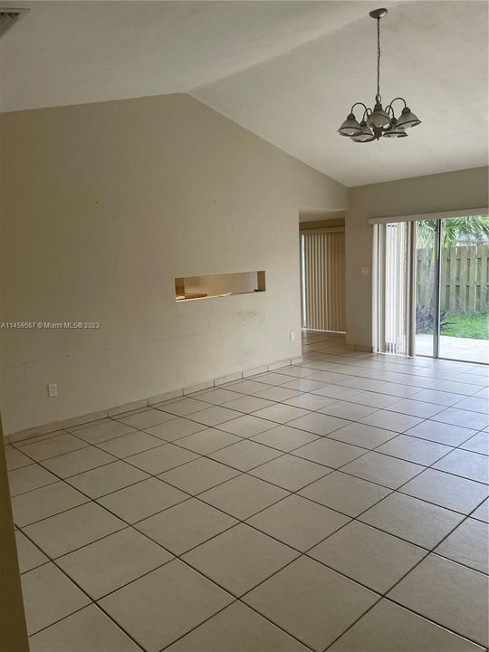 Recently Rented: $2,600 (3 beds, 2 baths, 1276 Square Feet)