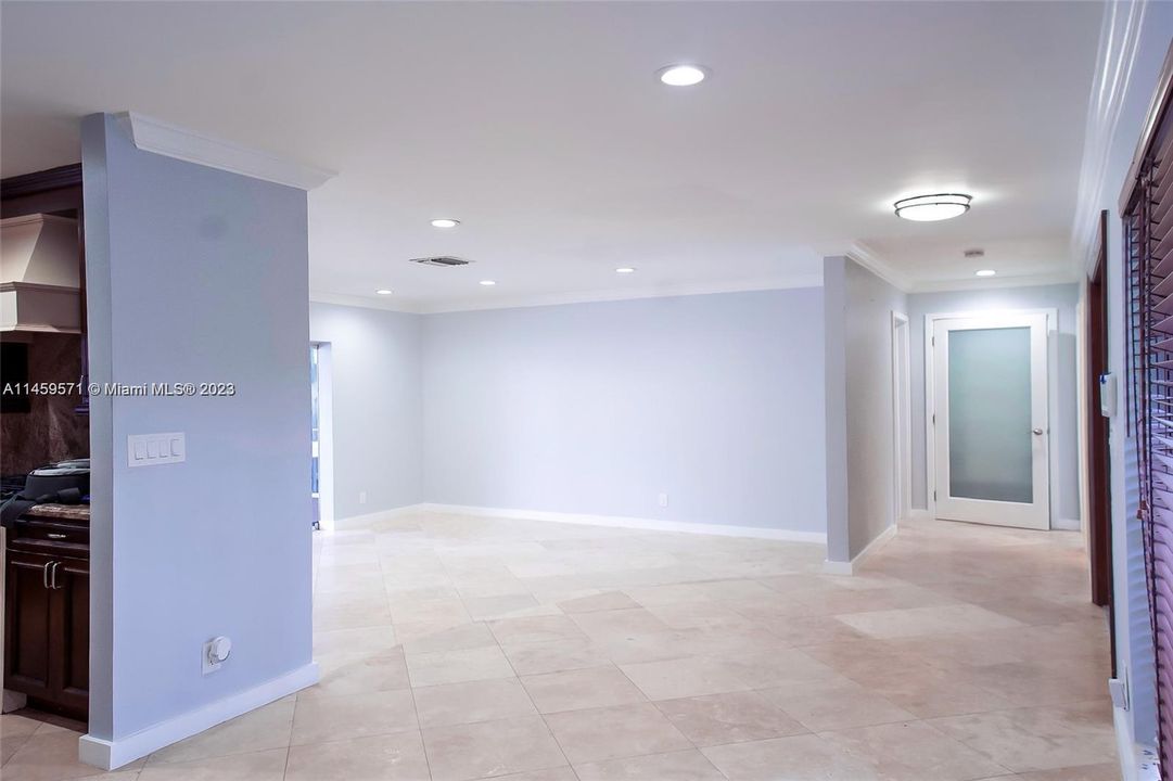 Recently Rented: $5,875 (4 beds, 3 baths, 2327 Square Feet)