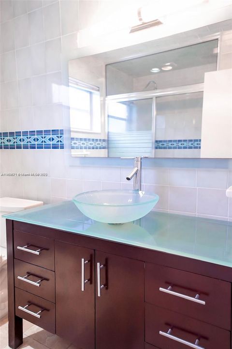 Recently Rented: $5,875 (4 beds, 3 baths, 2327 Square Feet)