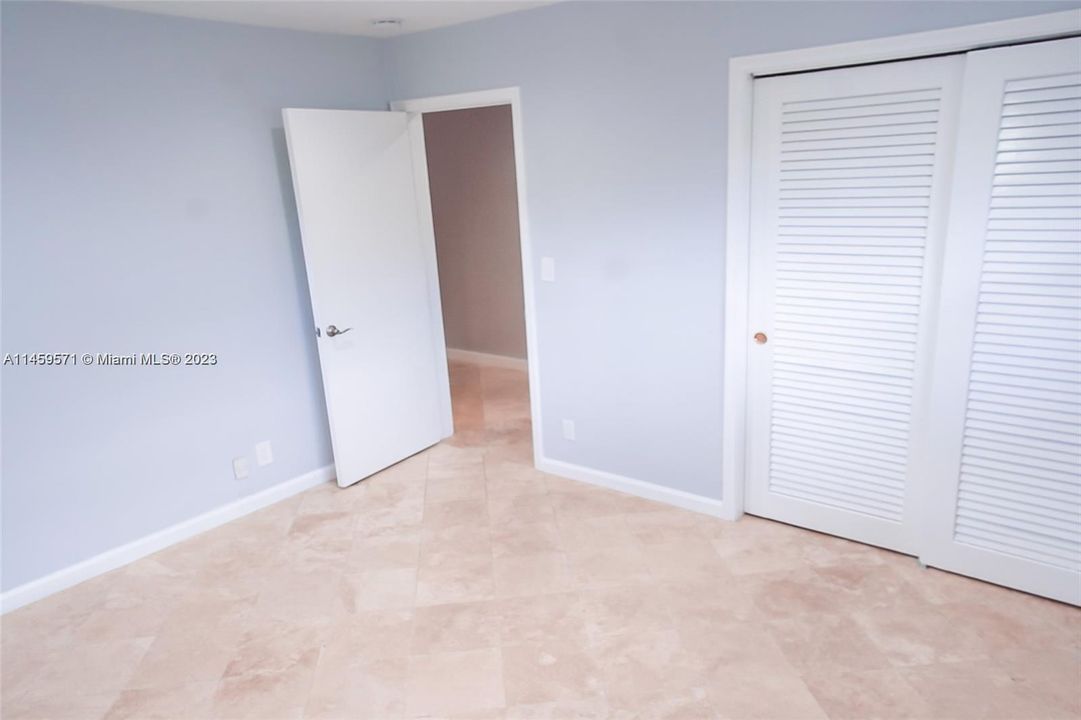 Recently Rented: $5,875 (4 beds, 3 baths, 2327 Square Feet)