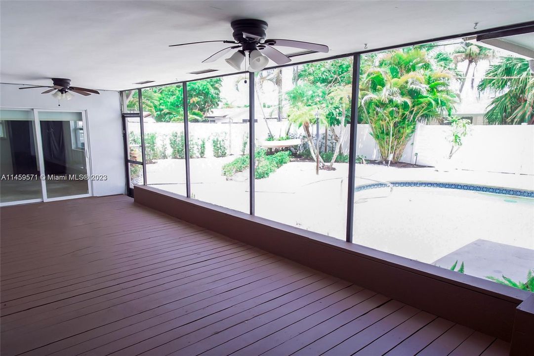 Recently Rented: $5,875 (4 beds, 3 baths, 2327 Square Feet)