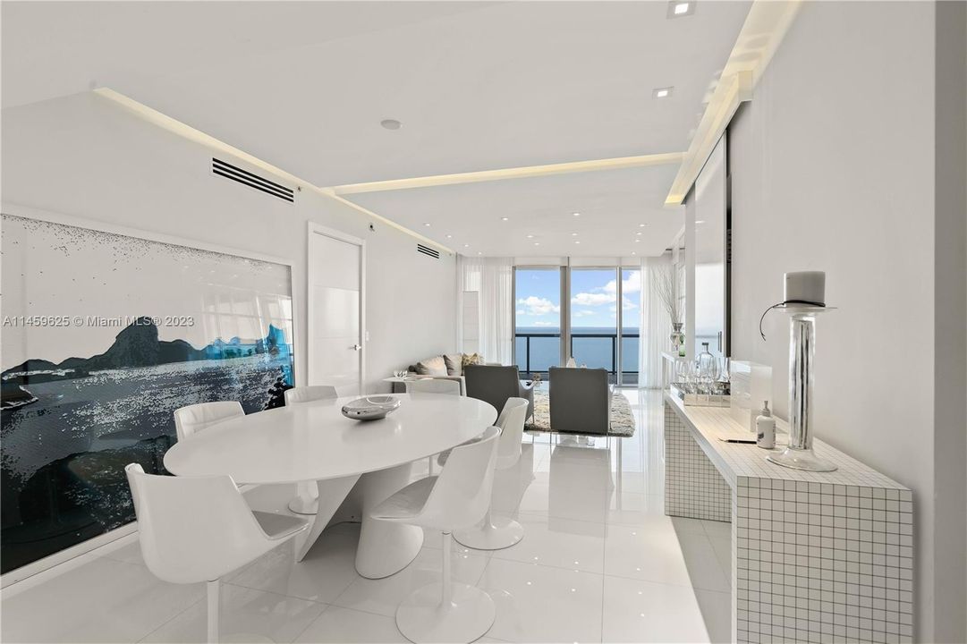 Недавно продано: $2,200,000 (2 спален, 3 ванн, 1487 Квадратных фут)