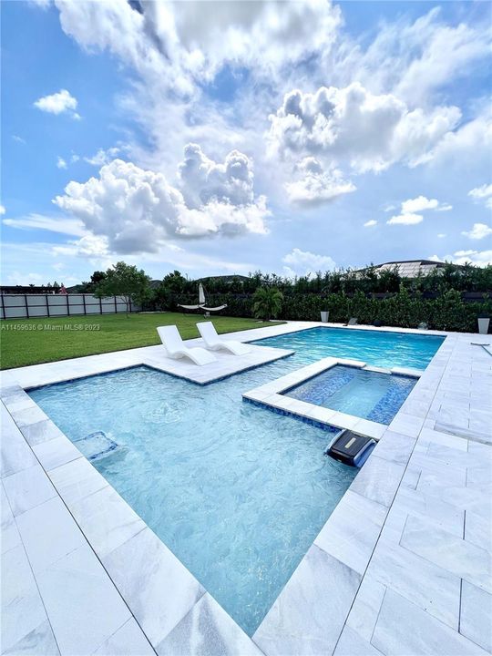 Recently Sold: $980,000 (4 beds, 3 baths, 2511 Square Feet)