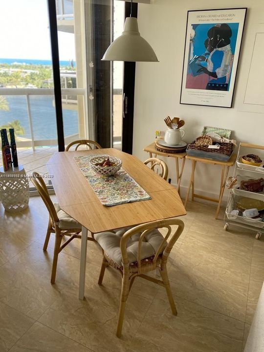 Recently Sold: $550,000 (2 beds, 2 baths, 1622 Square Feet)