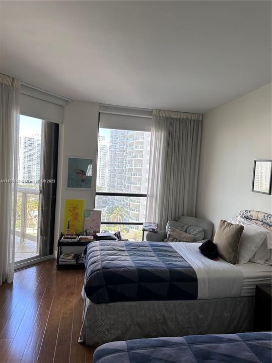 Recently Sold: $550,000 (2 beds, 2 baths, 1622 Square Feet)