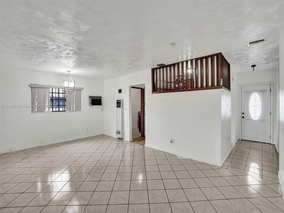 Vendido Recientemente: $430,000 (3 camas, 2 baños, 1258 Pies cuadrados)