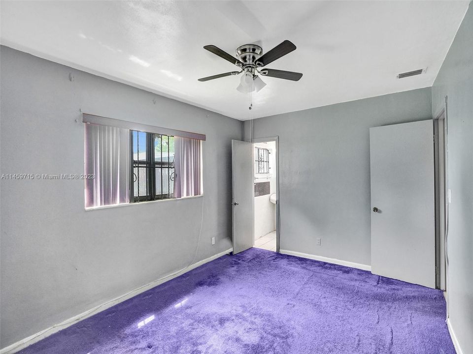 Vendido Recientemente: $430,000 (3 camas, 2 baños, 1258 Pies cuadrados)