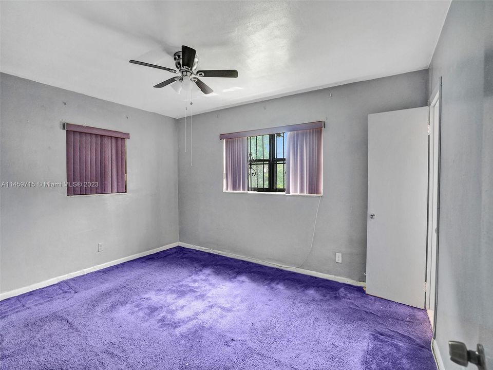 Vendido Recientemente: $430,000 (3 camas, 2 baños, 1258 Pies cuadrados)