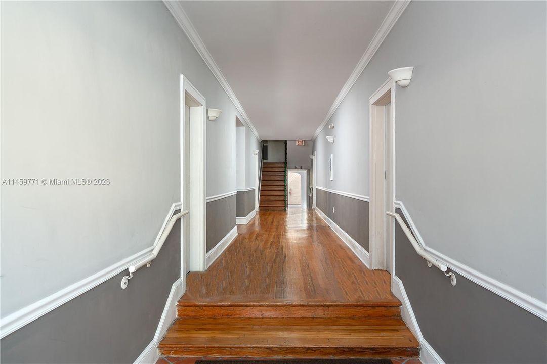 Recently Rented: $1,800 (1 beds, 1 baths, 508 Square Feet)