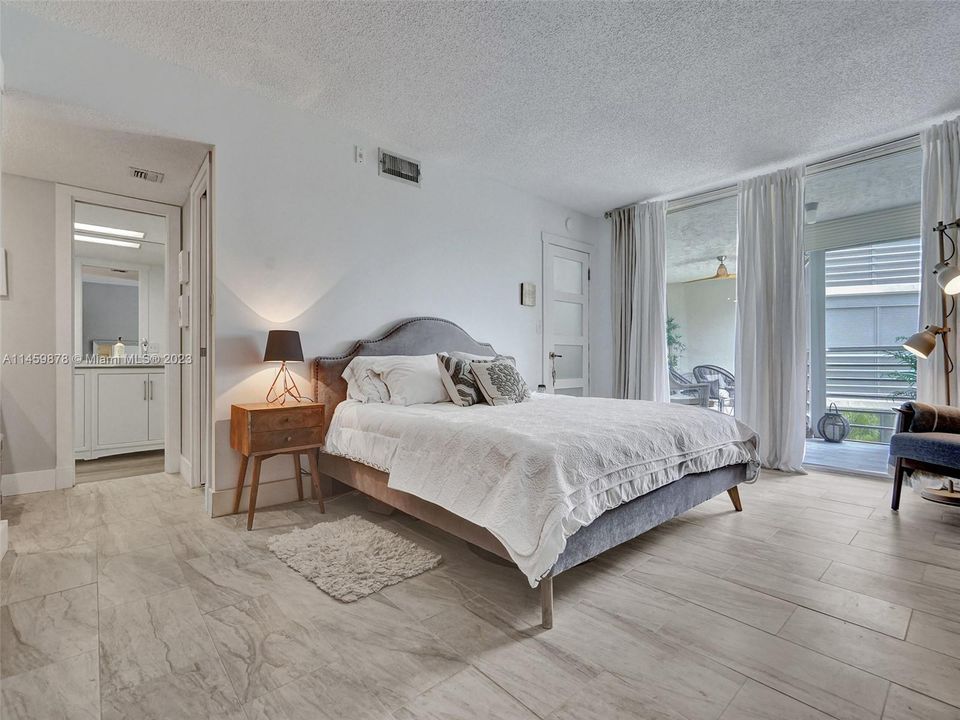 最近售出: $360,000 (2 贝兹, 2 浴室, 1254 平方英尺)