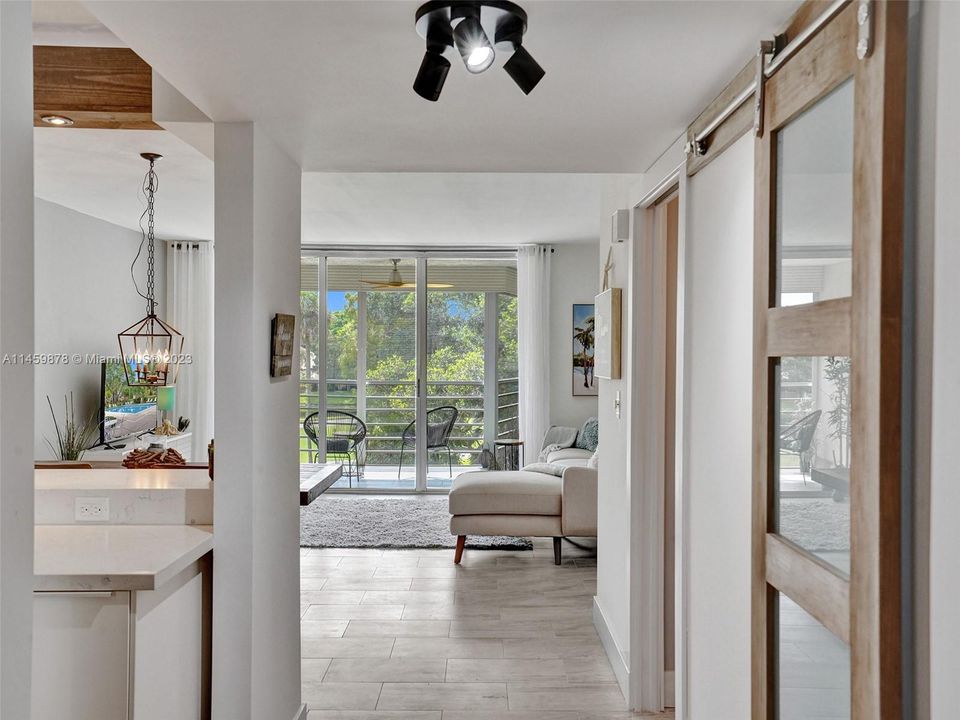 最近售出: $360,000 (2 贝兹, 2 浴室, 1254 平方英尺)