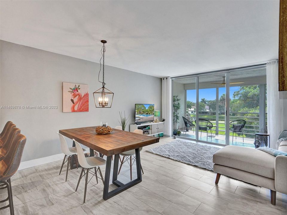 最近售出: $360,000 (2 贝兹, 2 浴室, 1254 平方英尺)