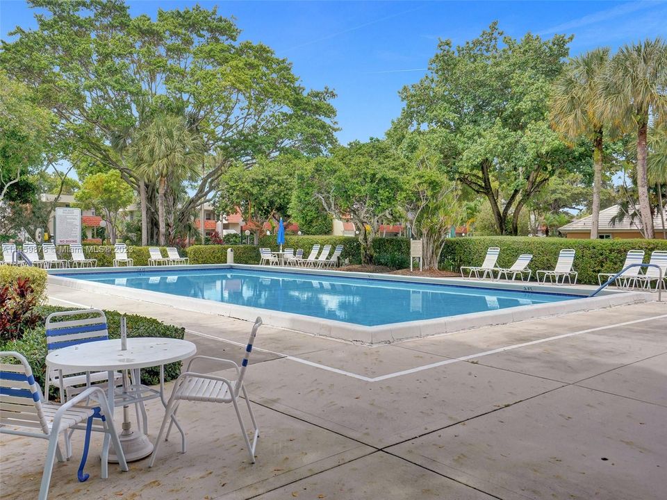 最近售出: $360,000 (2 贝兹, 2 浴室, 1254 平方英尺)