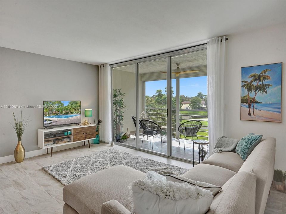 最近售出: $360,000 (2 贝兹, 2 浴室, 1254 平方英尺)