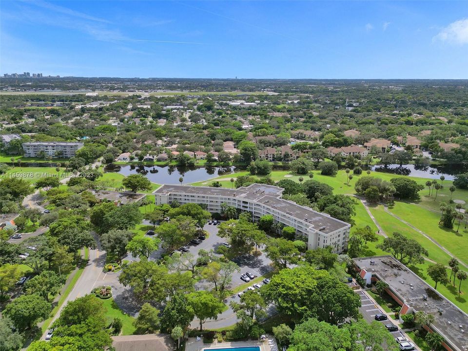 最近售出: $360,000 (2 贝兹, 2 浴室, 1254 平方英尺)