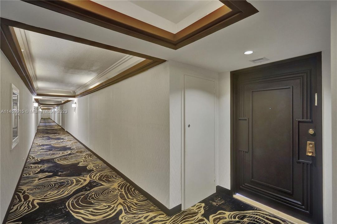 Recently Rented: $4,400 (2 beds, 3 baths, 1950 Square Feet)