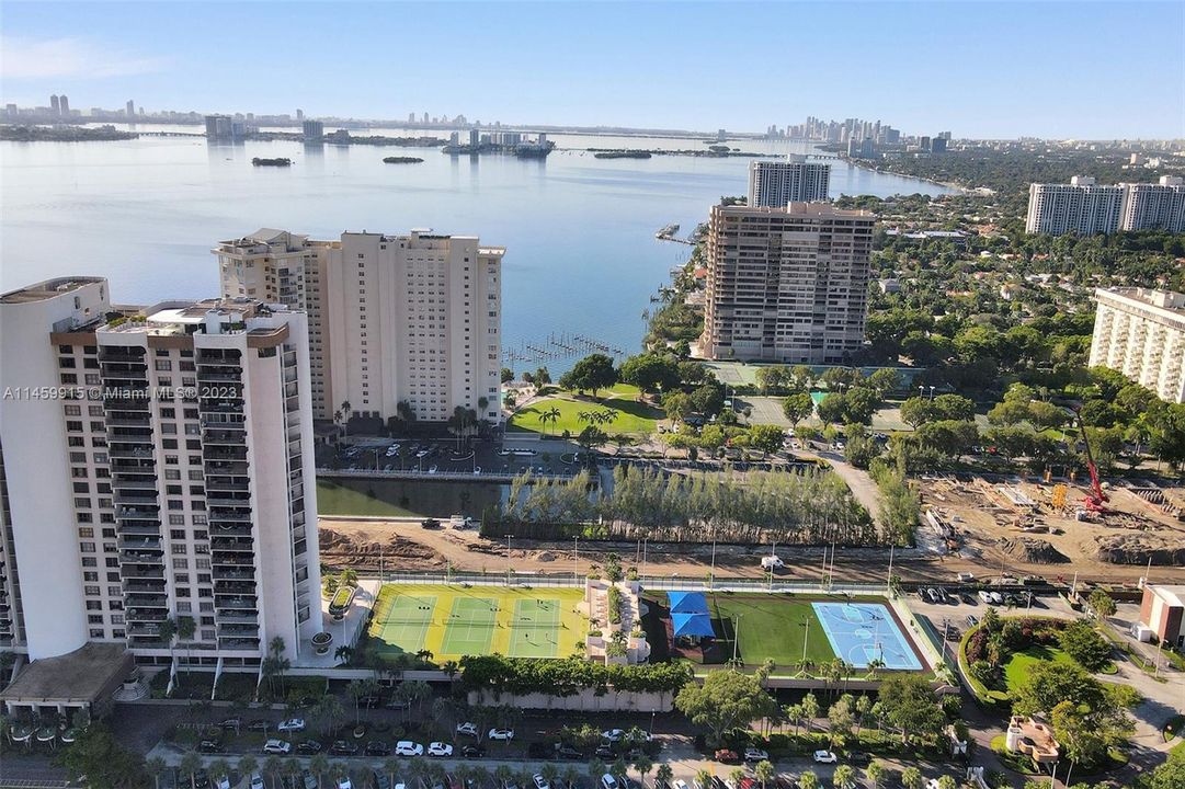 Recently Rented: $4,400 (2 beds, 3 baths, 1950 Square Feet)