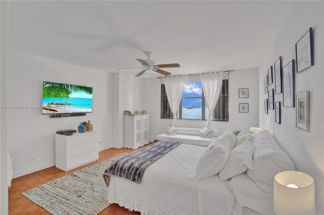 Recently Rented: $4,400 (2 beds, 3 baths, 1950 Square Feet)