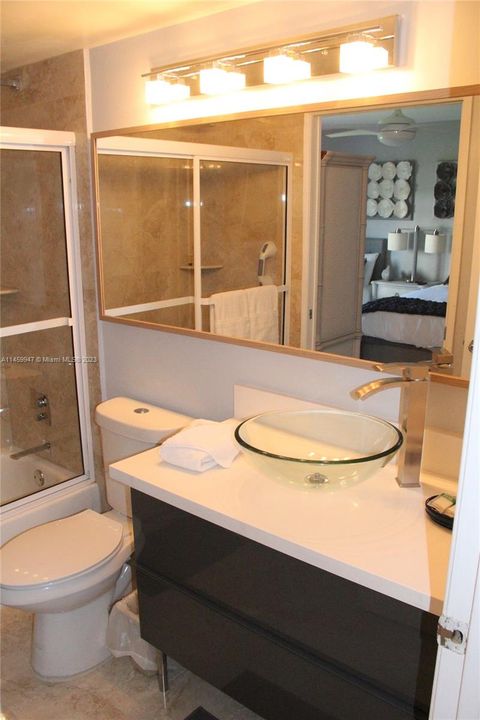 Recently Sold: $690,000 (2 beds, 2 baths, 1100 Square Feet)