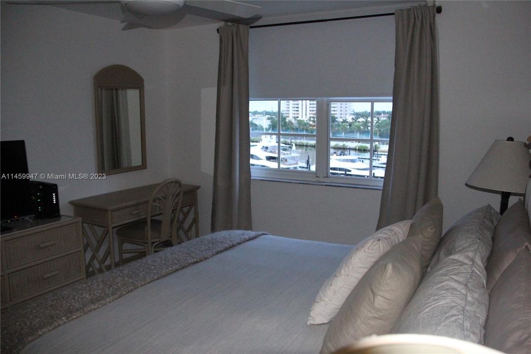 Recently Sold: $690,000 (2 beds, 2 baths, 1100 Square Feet)