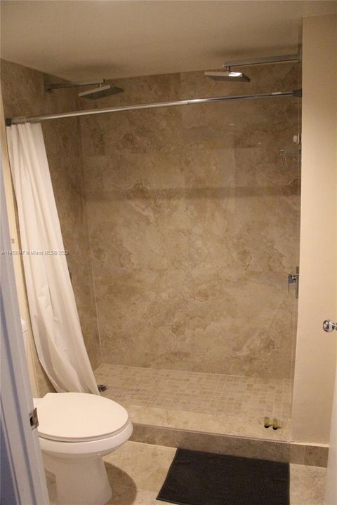 Recently Sold: $690,000 (2 beds, 2 baths, 1100 Square Feet)